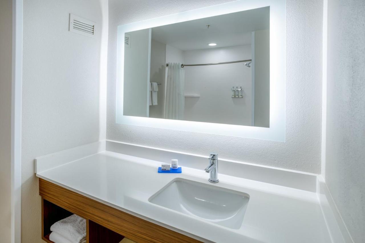 Express & Salisbury - By Ihg 3* Delmar