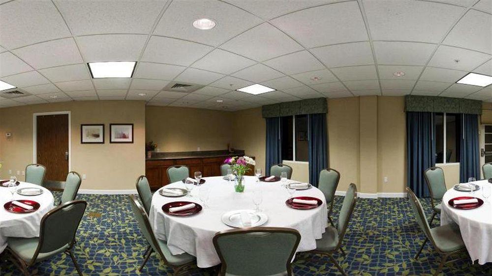 Hotel Express & Salisbury - By Ihg Delmar
