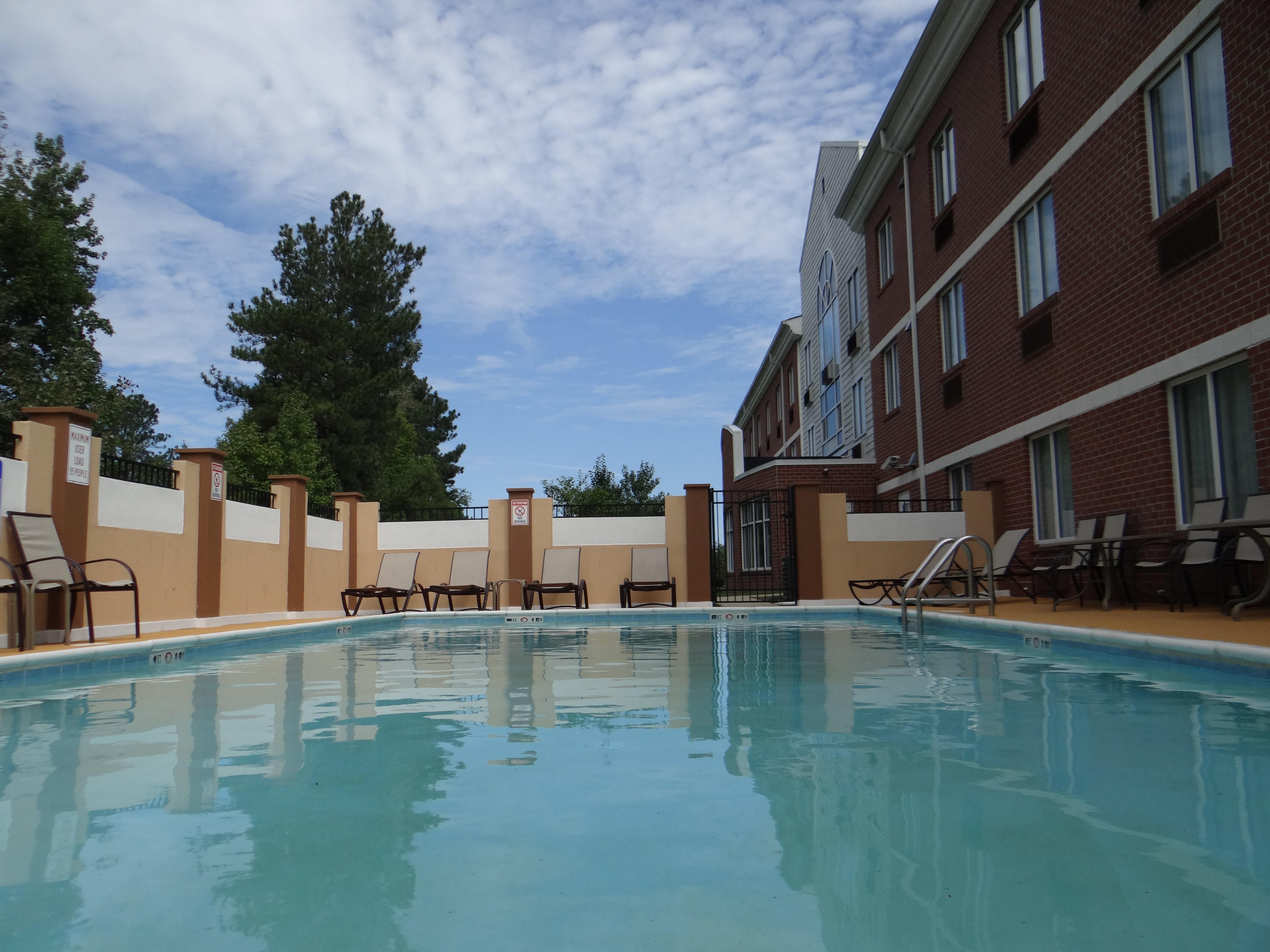 Express & Salisbury - By Ihg Delmar